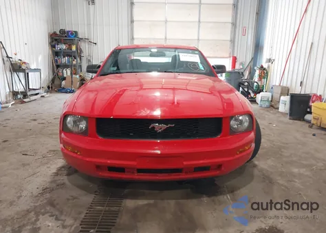 2008 Ford Mustang V6 Deluxe/V6 Premium from USA, damaged, VIN 1ZVHT80N985147112